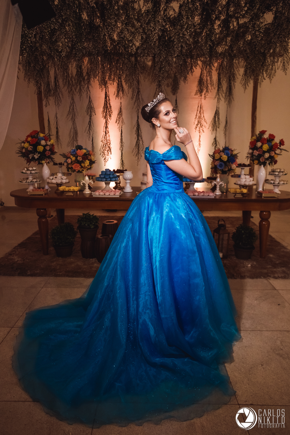 Aniversário da Nara Porcino de 15 anos, realizado em Goiânia Goiás no salão de festas Acrópolis fotografado por Carlos Nikito.