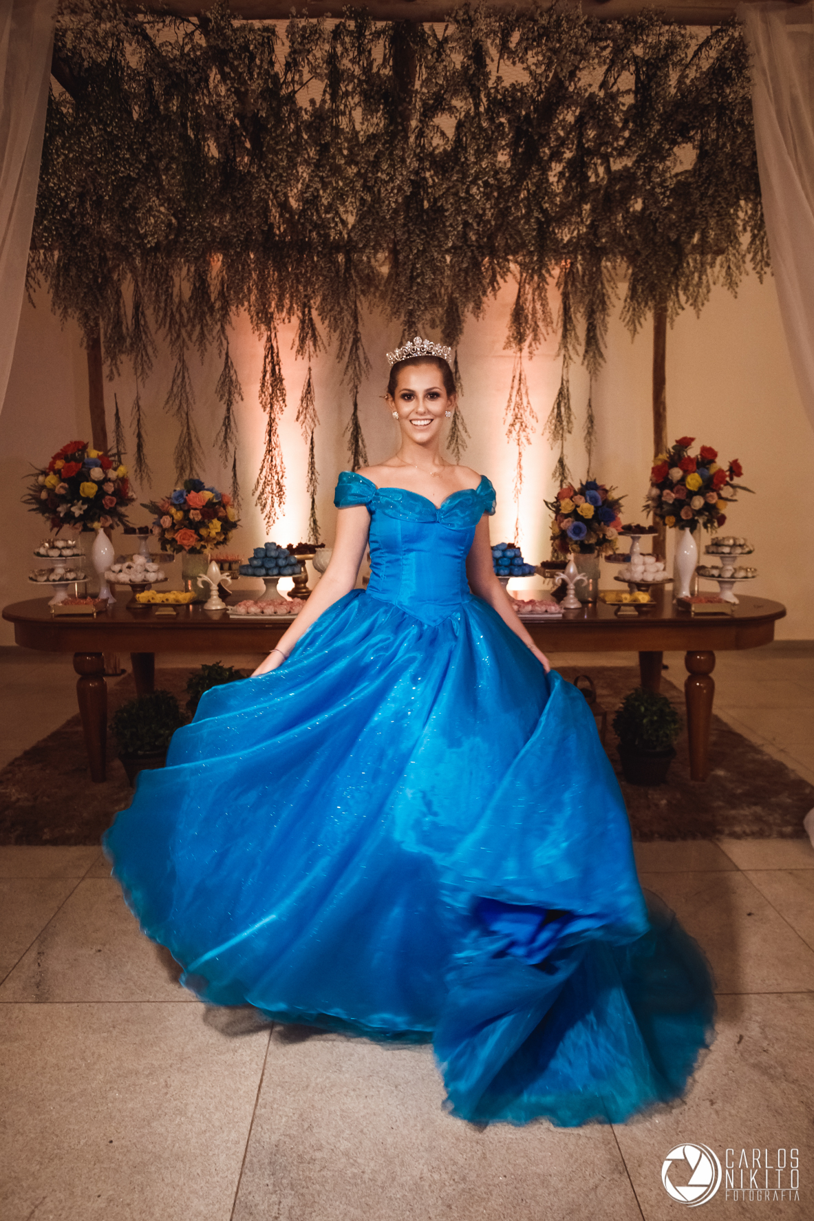 Aniversário da Nara Porcino de 15 anos, realizado em Goiânia Goiás no salão de festas Acrópolis fotografado por Carlos Nikito.