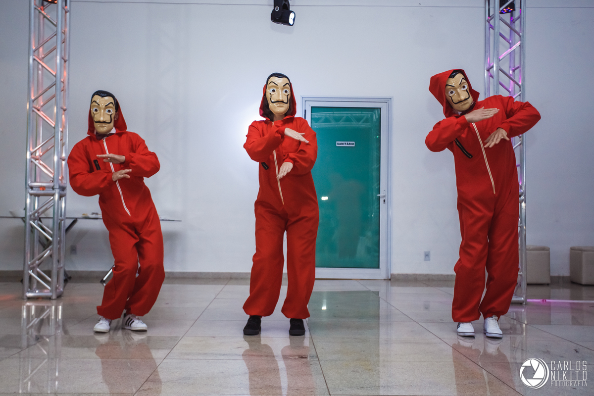Aniversário da Nara Porcino de 15 anos, realizado em Goiânia Goiás no salão de festas Acrópolis fotografado por Carlos Nikito.