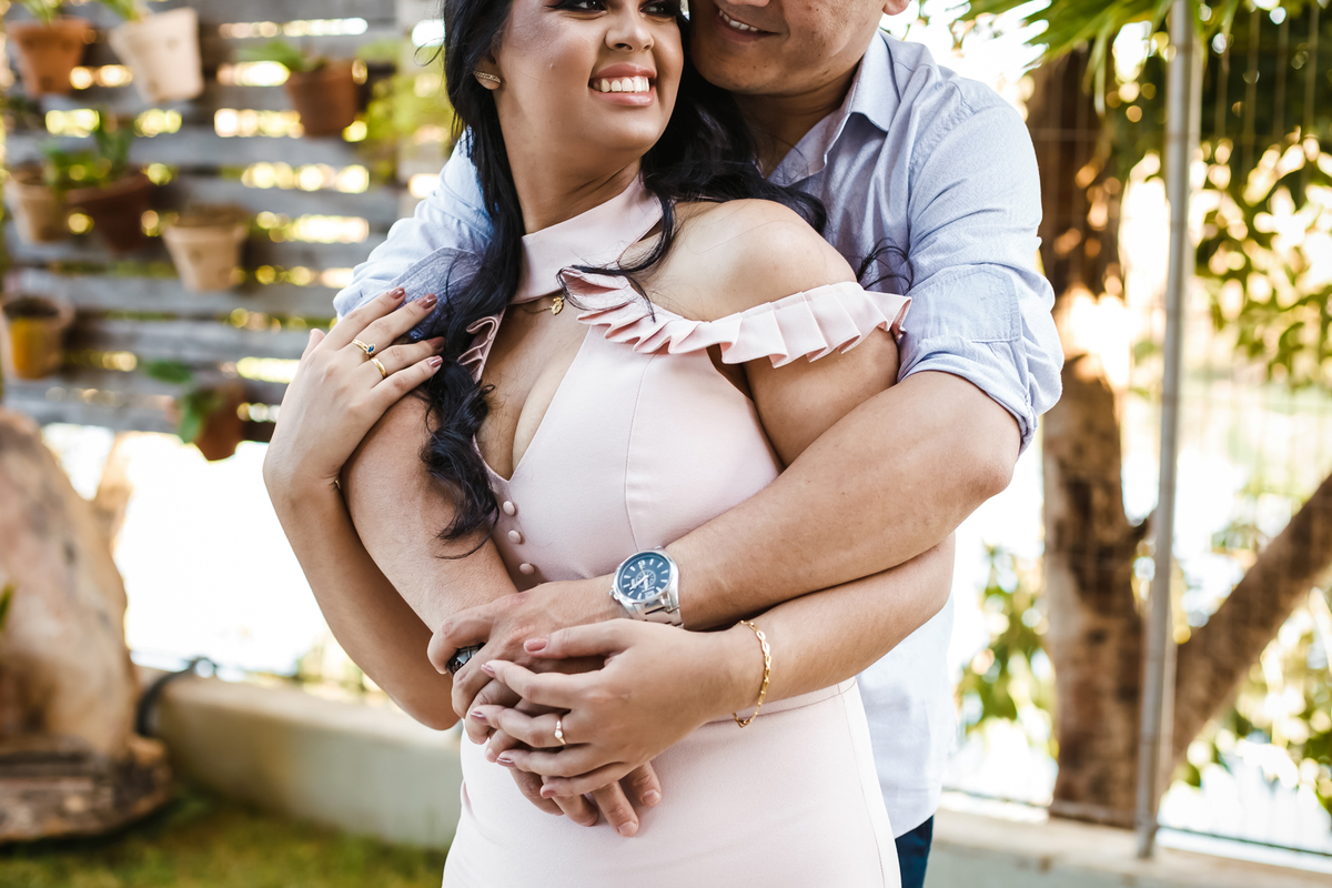 ensaio pre casamento da Gabriella e do Paulo realizado em Itumbiara Goias, fotografado por Carlos Nikito no hotel beira rio