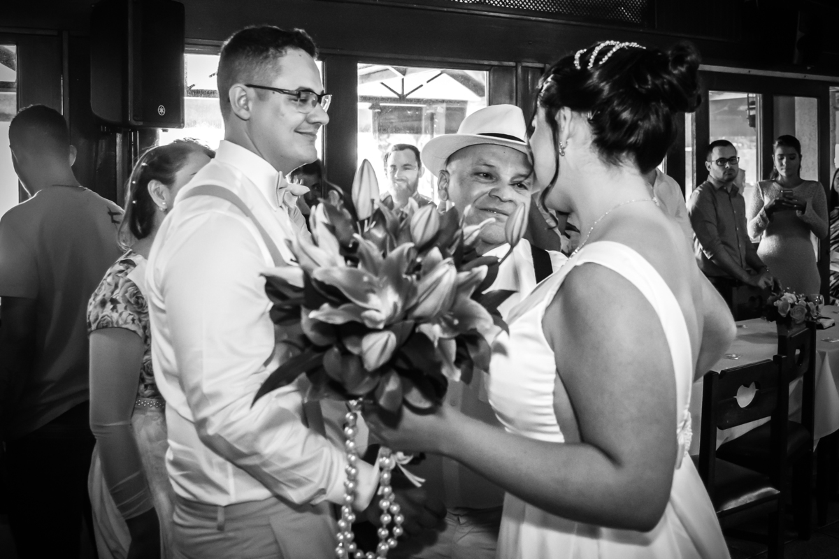 casamento Adrielly e Thalles realizado em Itumbiara Goias fotografado por Carlos Nikito no restaurante Arvoredo.
