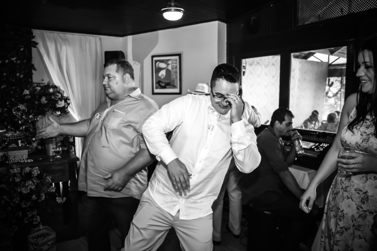 casamento Adrielly e Thalles realizado em Itumbiara Goias fotografado por Carlos Nikito no restaurante Arvoredo.