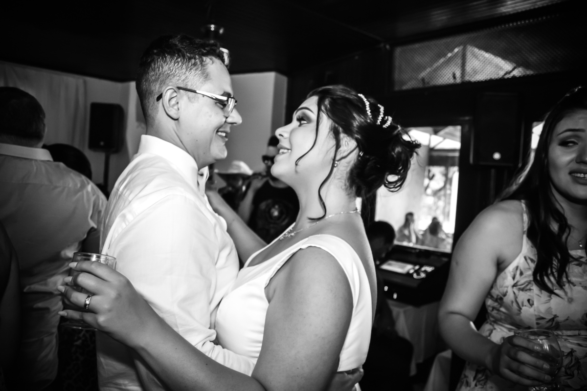 casamento Adrielly e Thalles realizado em Itumbiara Goias fotografado por Carlos Nikito no restaurante Arvoredo.