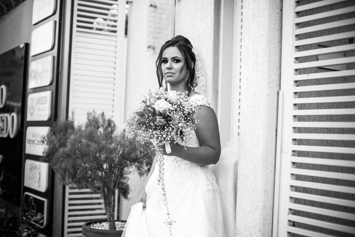 Casamento Gleicekelle e Thiago realizado em Itumbiara Goias, fotografado por Carlos Nikito. Making of da noiva no Tiago Azevedo.