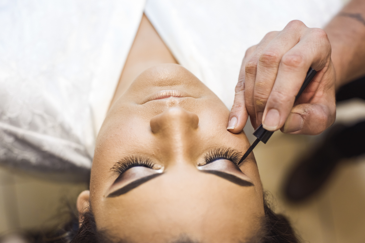 Casamento Andrielle  e Edson realizado em Itumbiara Goias, fotografado por Carlos Nikito. Making of no Tiago Azevedo hairdressers