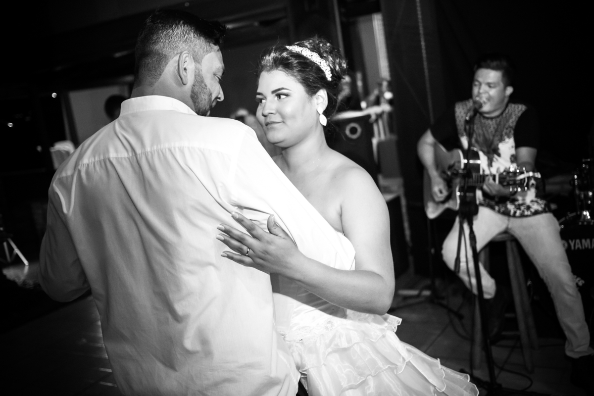 Casamento Andrielle  e Edson realizado em Itumbiara Goias, fotografado por Carlos Nikito.