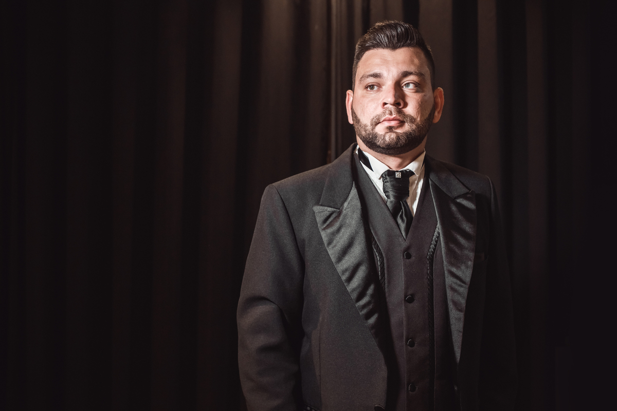 Casamento Andrielle  e Edson realizado em Itumbiara Goias, fotografado por Carlos Nikito. Making of na Bolshoi Barbearia.