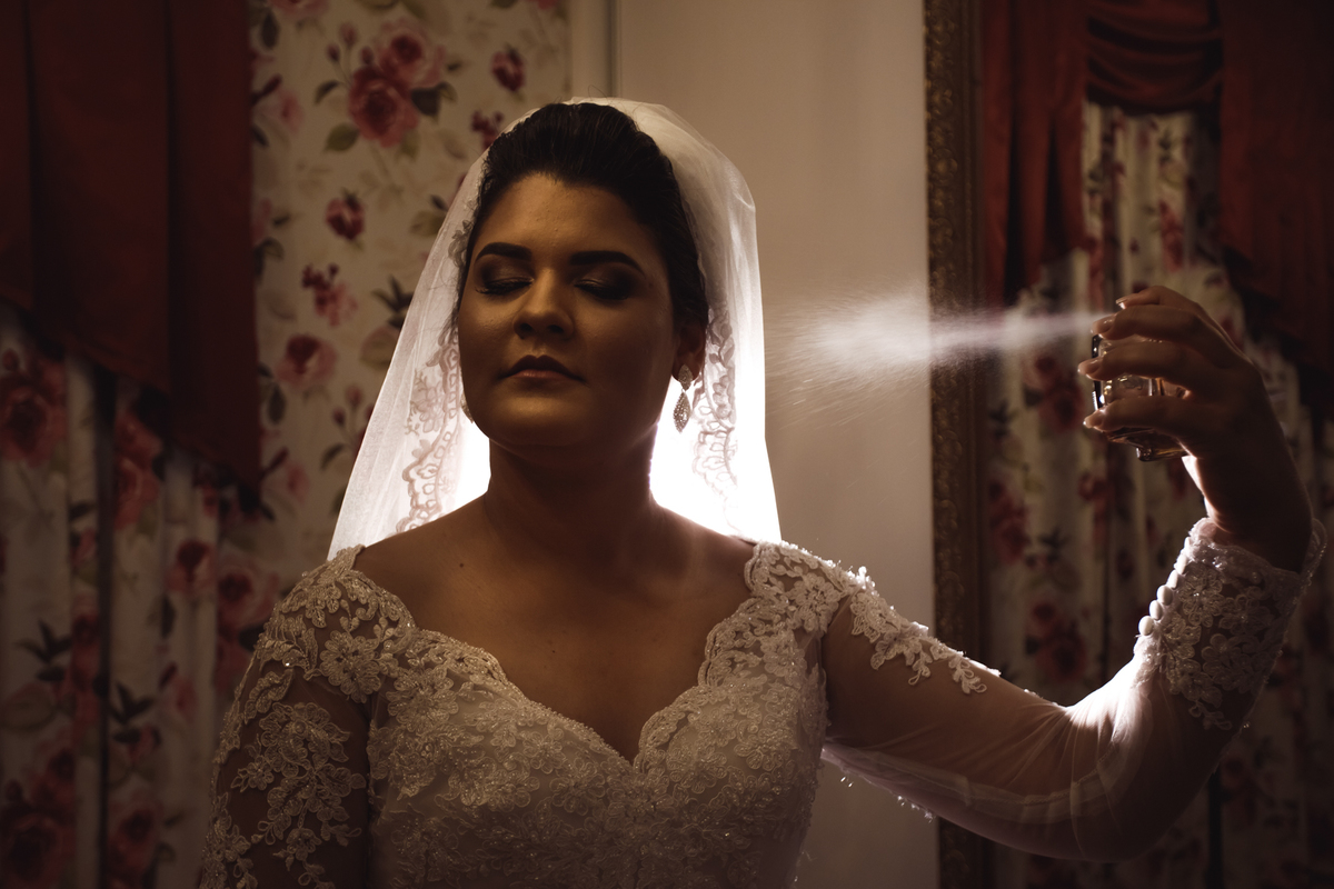 Casamento Andrielle  e Edson realizado em Itumbiara Goias, fotografado por Carlos Nikito. Making of no Tiago Azevedo hairdressers