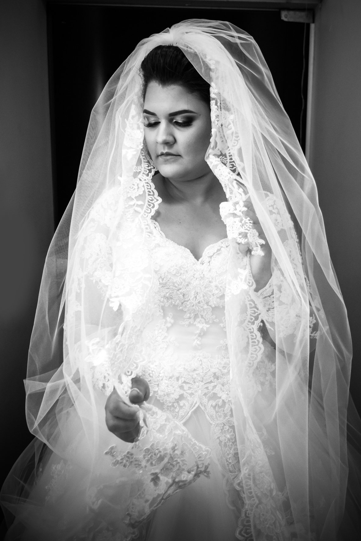 Casamento Andrielle  e Edson realizado em Itumbiara Goias, fotografado por Carlos Nikito. Making of no Tiago Azevedo hairdressers