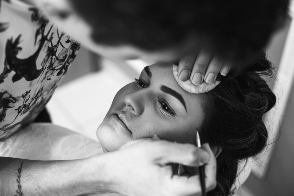 Casamento Andrielle  e Edson realizado em Itumbiara Goias, fotografado por Carlos Nikito. Making of no Tiago Azevedo hairdressers