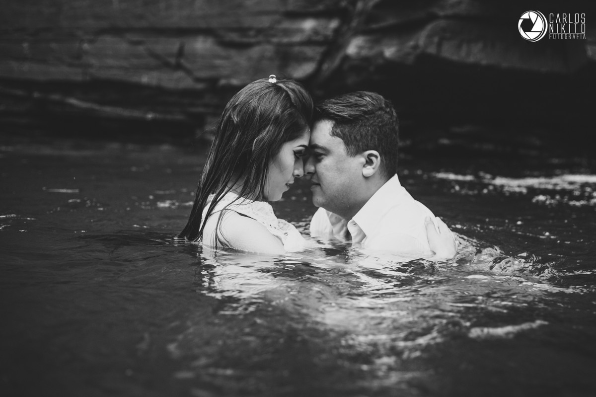 Ensaio pre casamento de Gislaine e Welton em Pirenópolis fotografado por Carlos Nikito