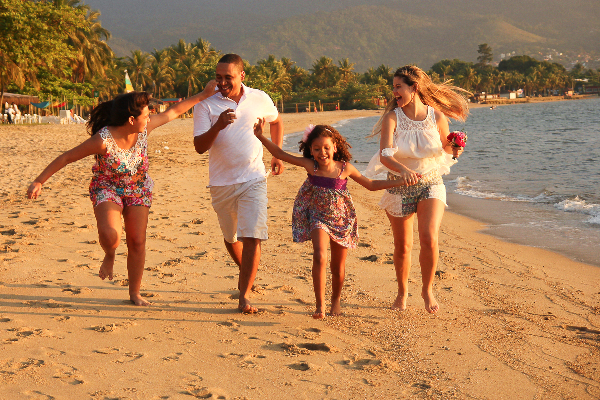 ensaio pré casamento em ilha bela - ensaio de casal em ilha bela - ensaio pré casamento final de tarde