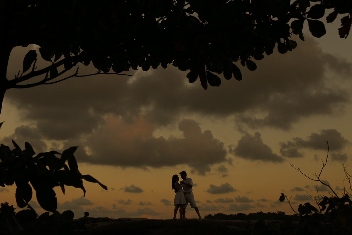 ensaio-pré-casamento-praia-das-conchas-guarujá-sp