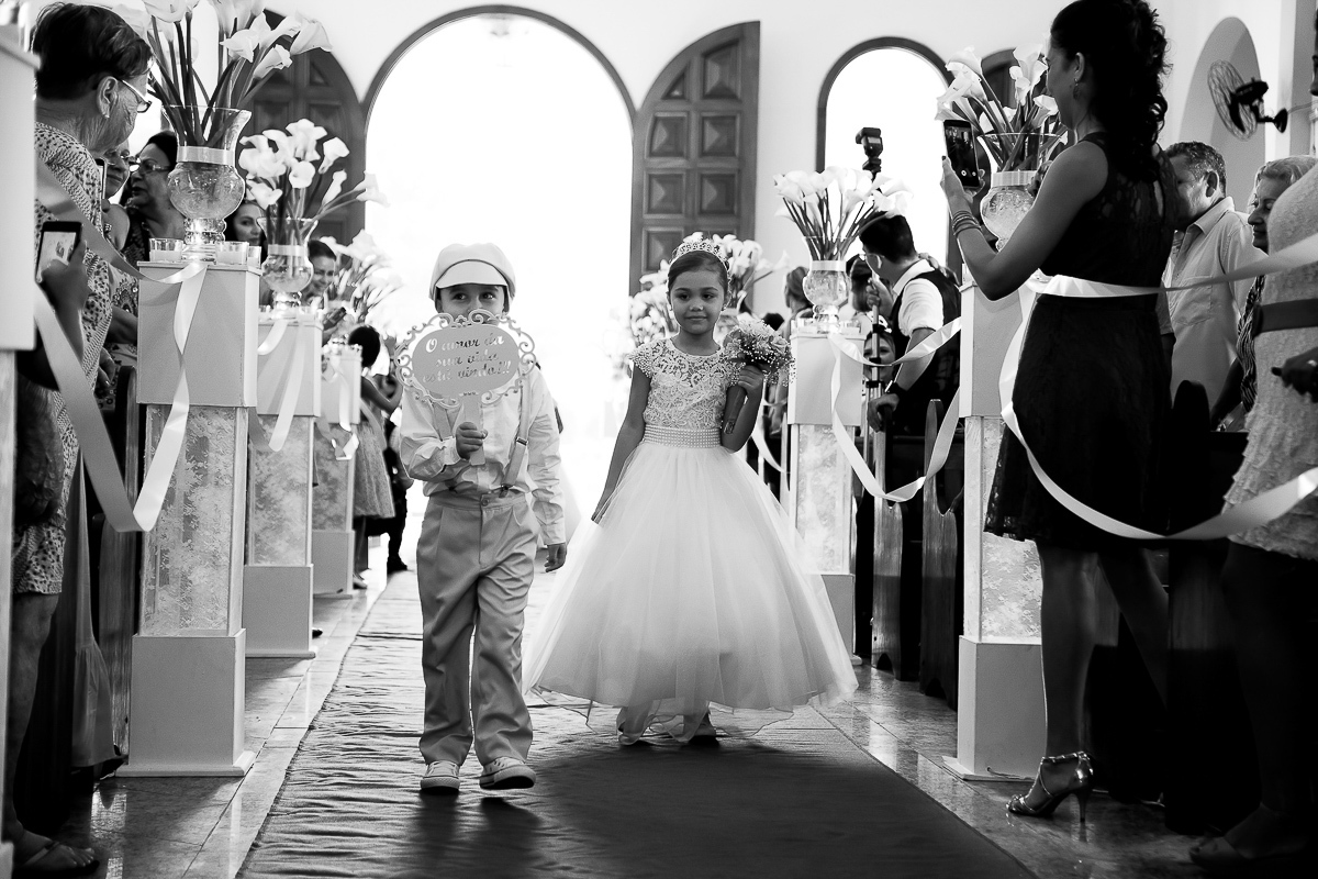 entrada dos pajens na igreja matriz
