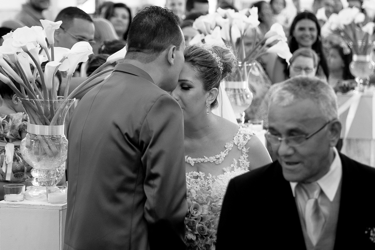 entrada da noiva casamento na igreja matriz no guaruja