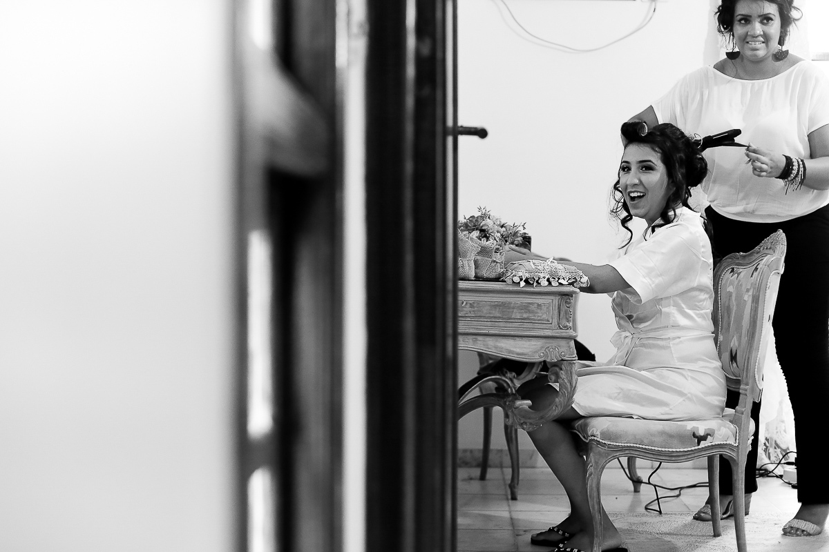 noiva no makig of do casamento de dia no jardim acapulco