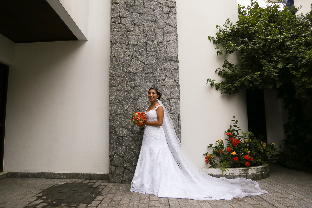 noiva pronta do casamento no jardim acapulco no guaruja