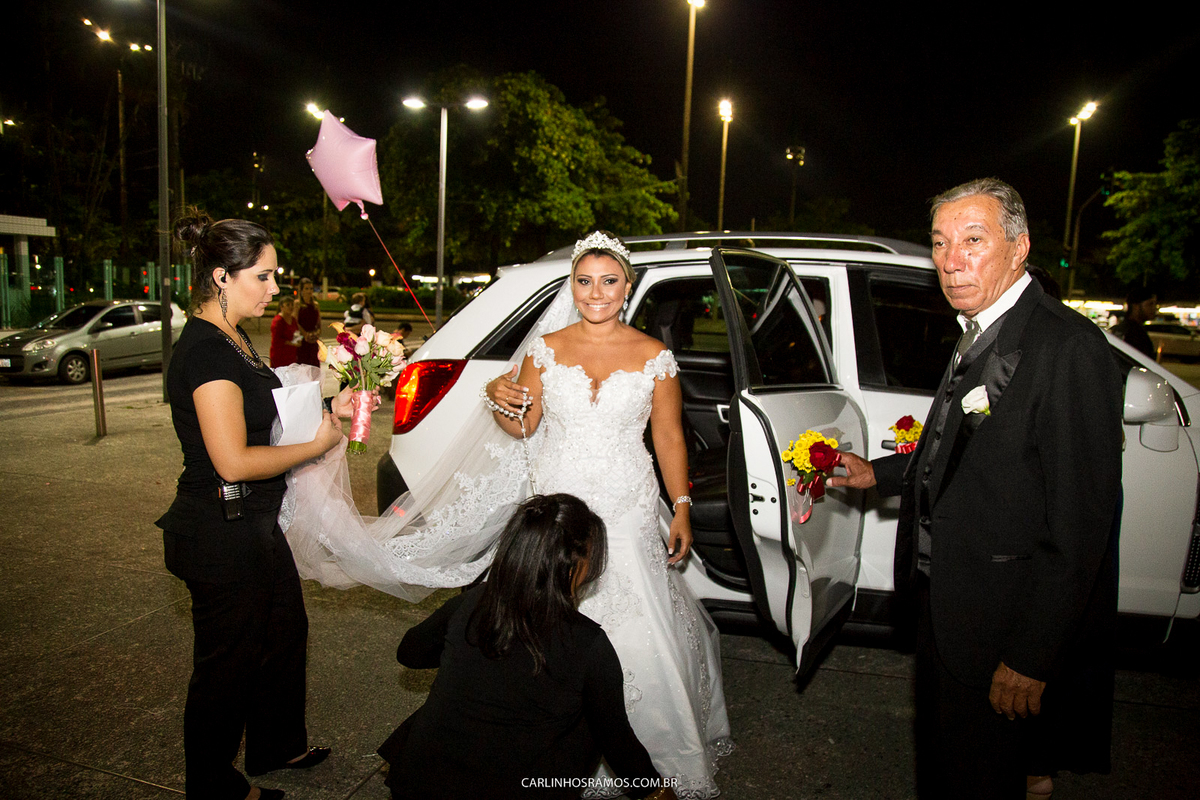 entrada-da-noiva-igreja-doembaré-santos-noiva-livia