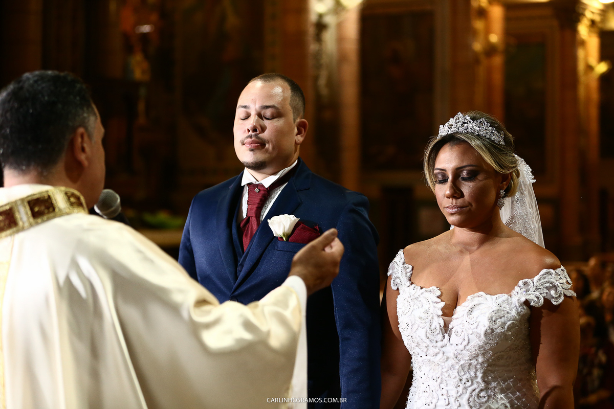 casamento-igreja-do-embaré-em-santos-casal-livia-e-bruno