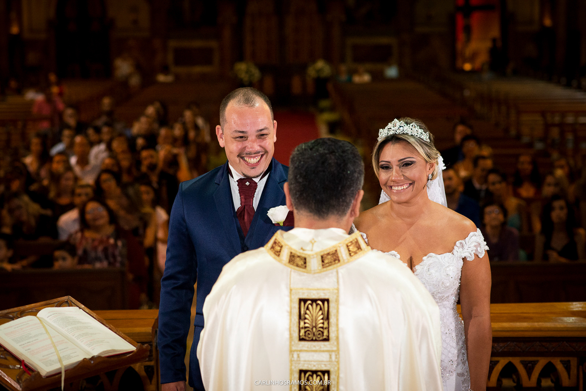 casamento-igreja-do-embaré-em-santos-casal-livia-e-bruno