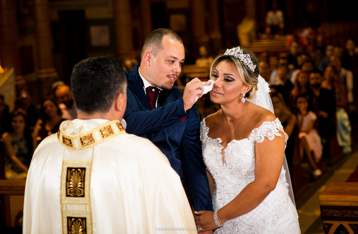 casamento-igreja-do-embaré-em-santos-casal-livia-e-bruno