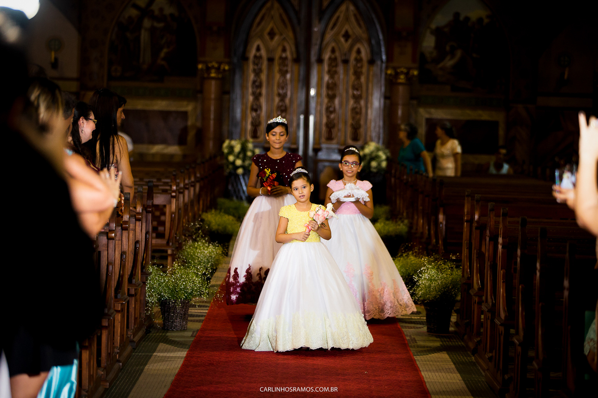 casamento-igreja-do-embaré-em-santos-casal-livia-e-bruno