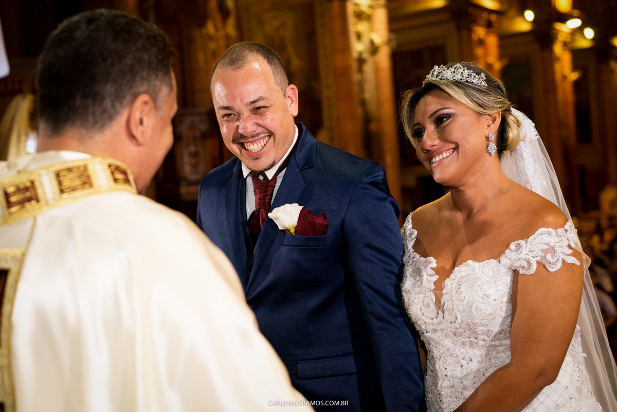 casamento-igreja-do-embaré-em-santos-casal-livia-e-bruno