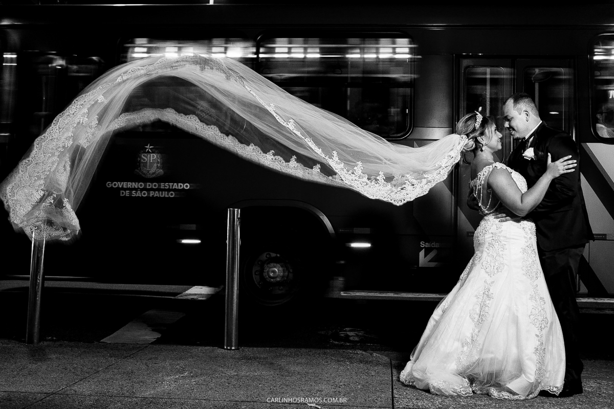 casamento-igreja-do-embaré-em-santos-casal-livia-e-bruno