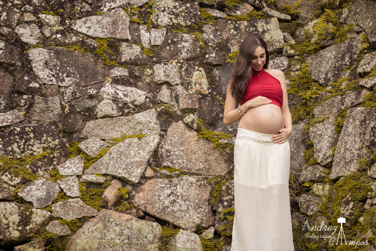 ensaio gravida muro de pedra