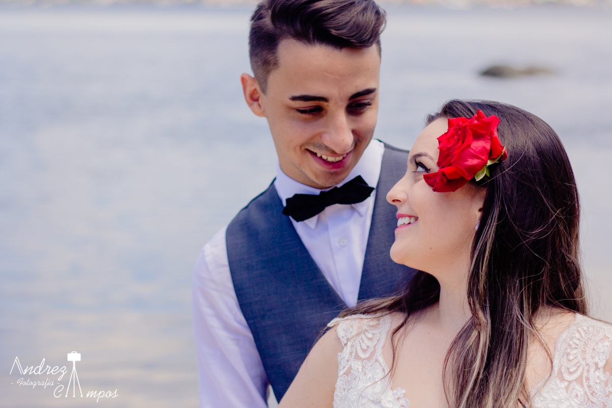 casamento praia de dia