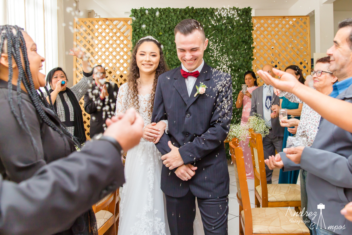 chuva de arroz noivo