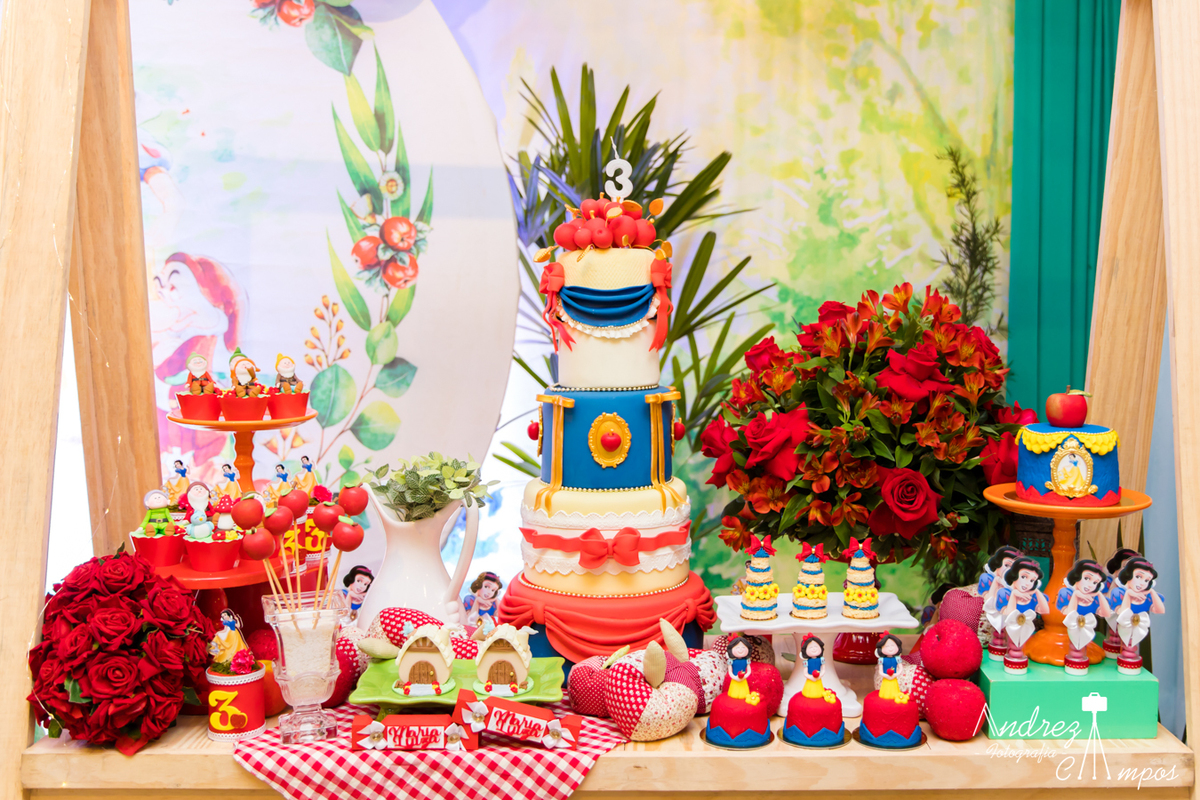 mesa de doce branca de neve