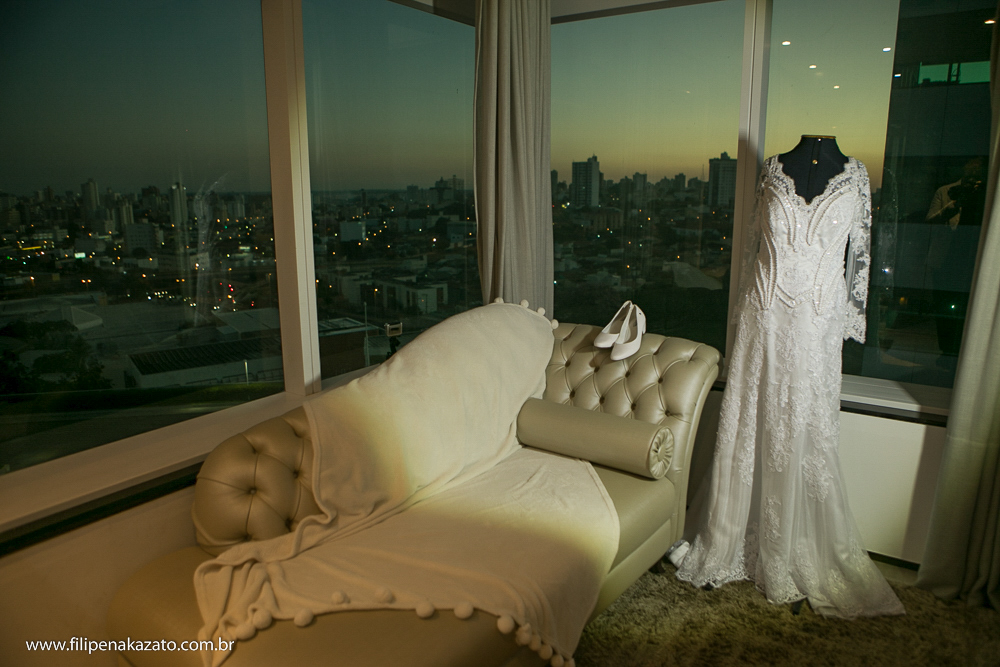 vestido e sapato da noiva