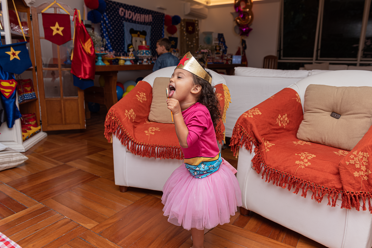 fotografia-de-festa-infantil-rj-3-anos-mulher-maravilha-rosa-casa-gavea