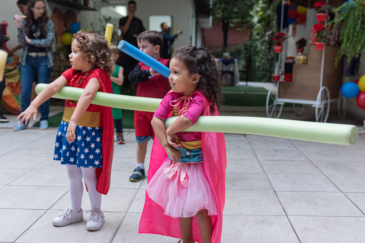 fotografia-de-festa-infantil-rj-3-anos-mulher-maravilha-rosa-casa-gavea