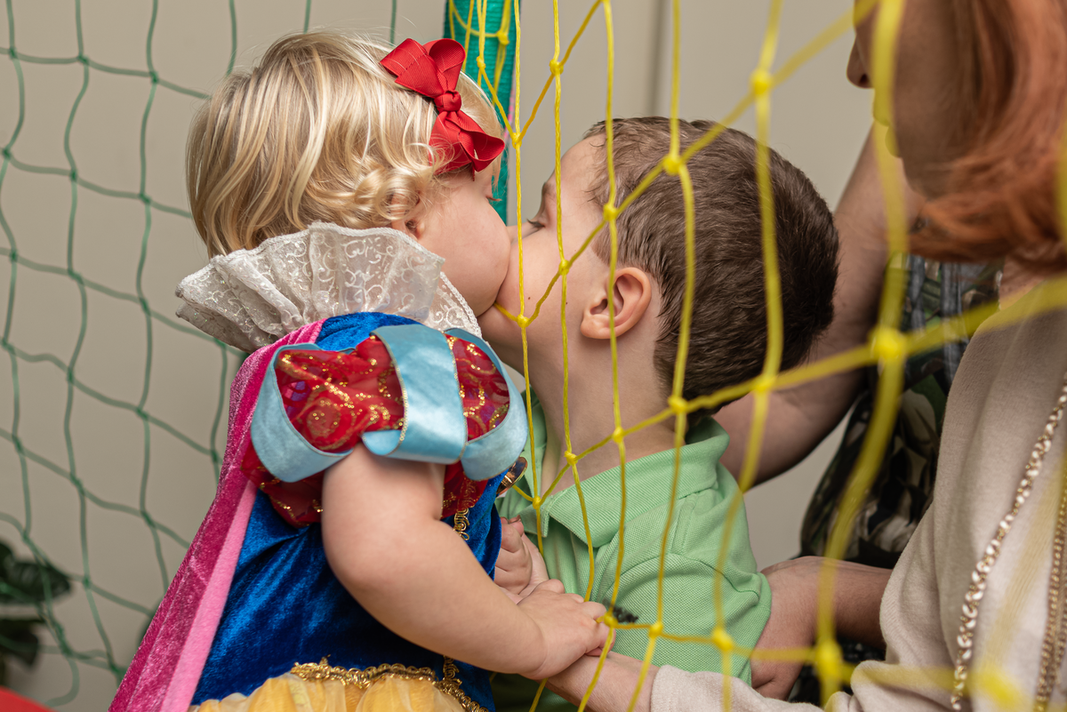fotografia-de-festa-infantil-rj-2-anos-tema-decoracao-branca-de-neve