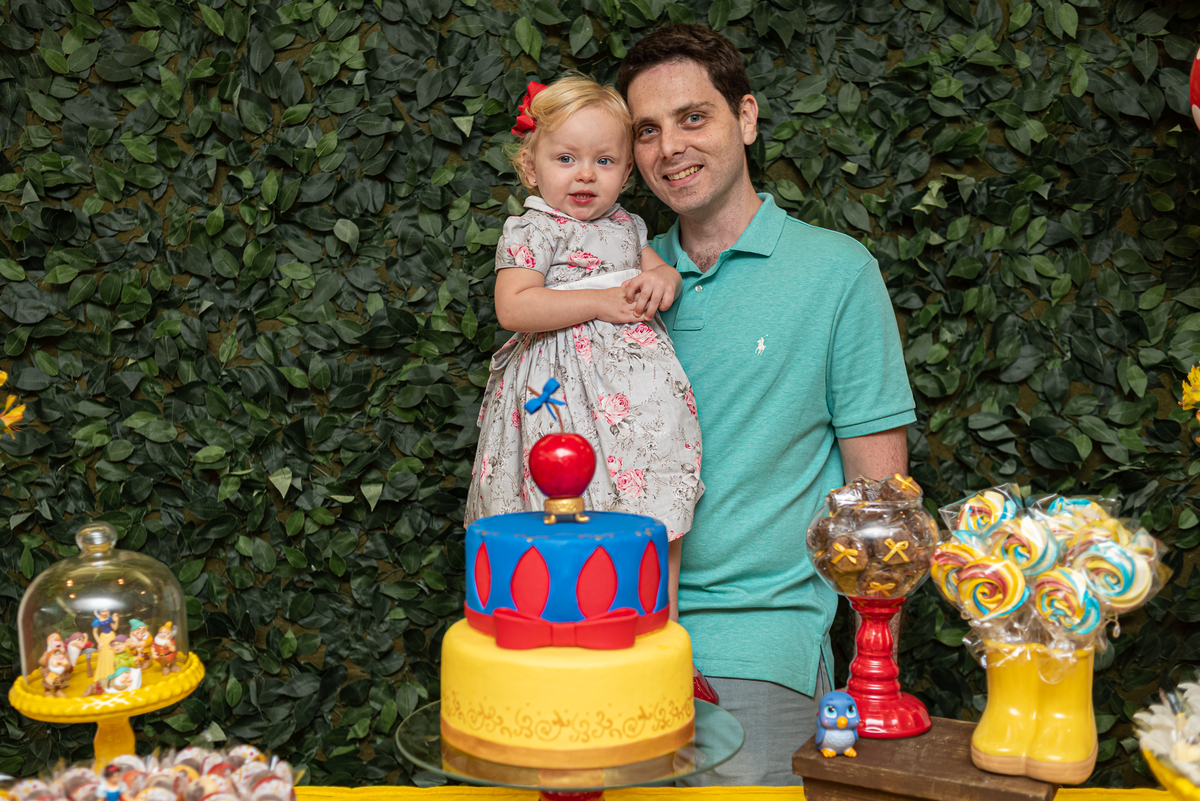 fotografia-de-festa-infantil-rj-2-anos-tema-decoracao-branca-de-neve