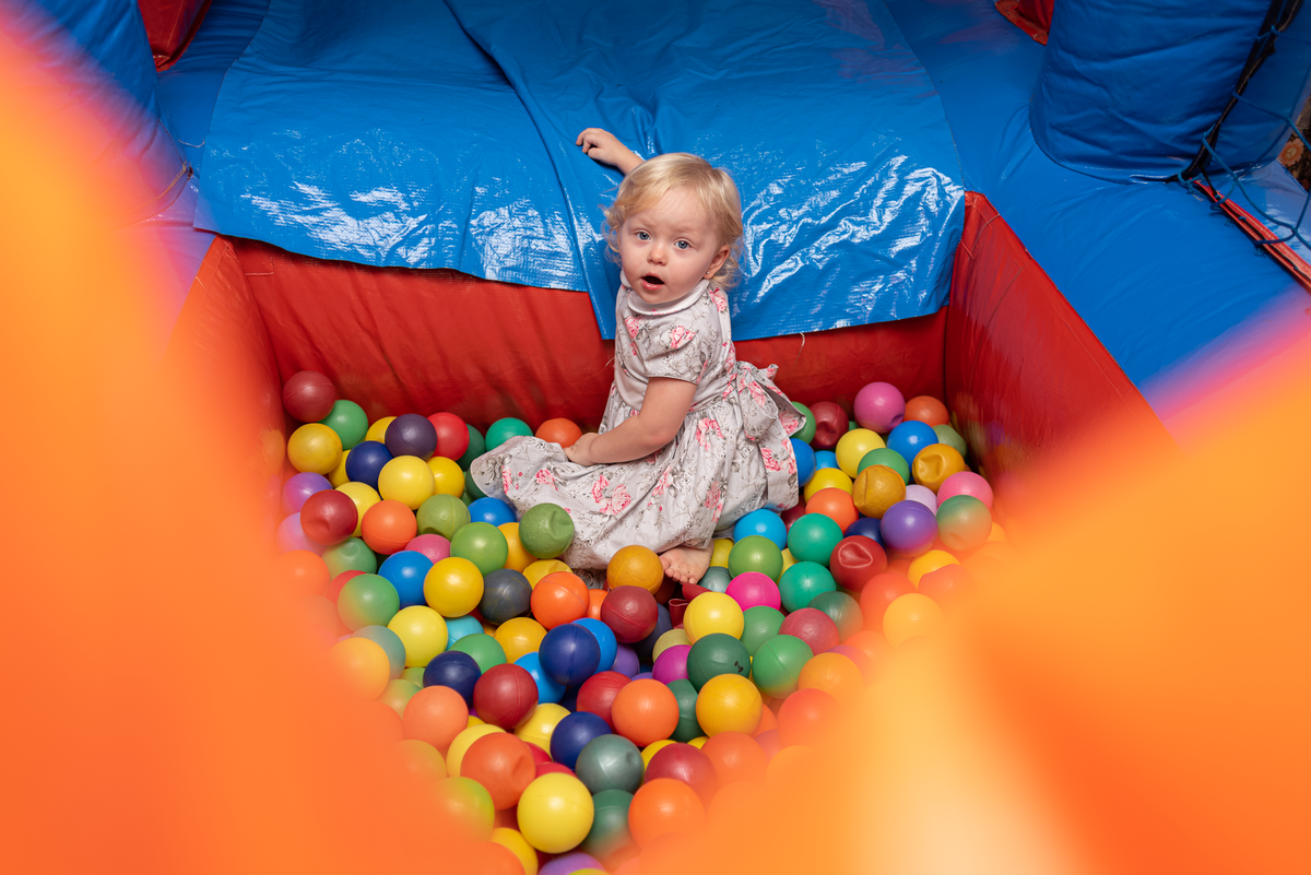 fotografia-de-festa-infantil-rj-2-anos-tema-decoracao-branca-de-neve