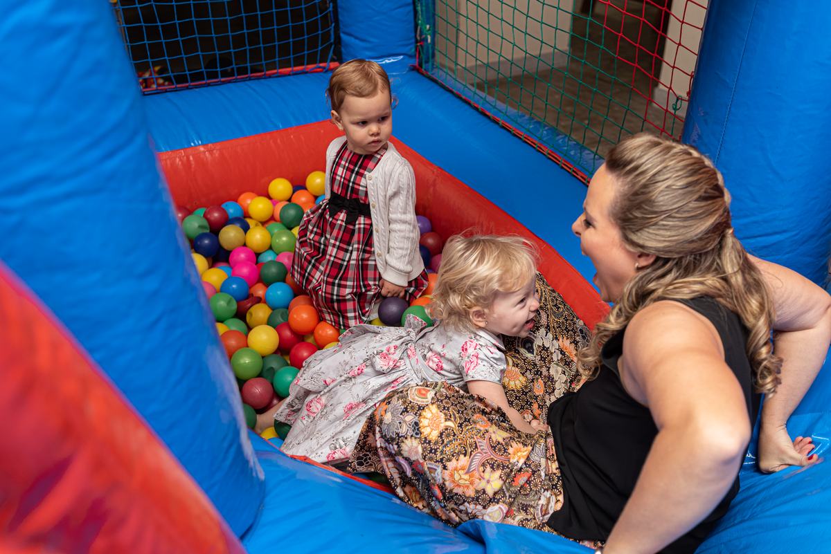 fotografia-de-festa-infantil-rj-2-anos-tema-decoracao-branca-de-neve