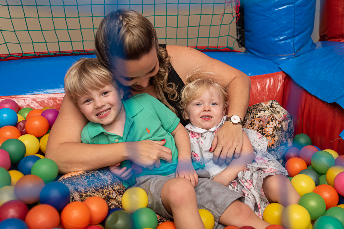 fotografia-de-festa-infantil-rj-2-anos-tema-decoracao-branca-de-neve
