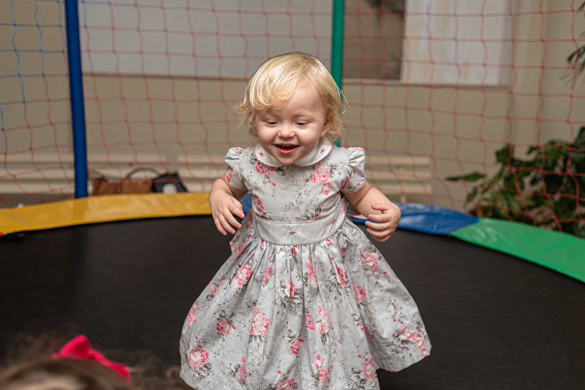 fotografia-de-festa-infantil-rj-2-anos-tema-decoracao-branca-de-neve