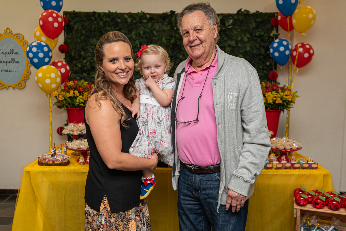 fotografia-de-festa-infantil-rj-2-anos-tema-decoracao-branca-de-neve