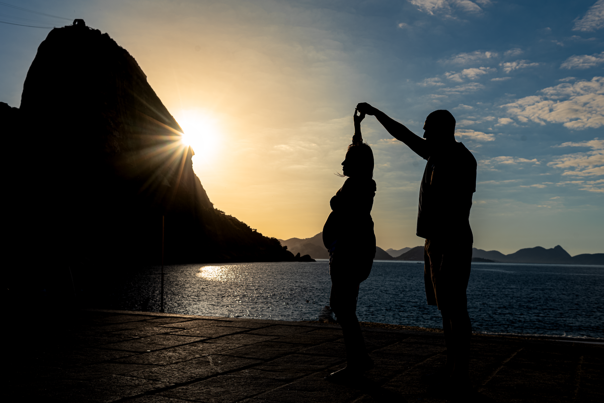 ensaio-externo-gestante-rj-praia-vermelha-urca-nascer-do-sol