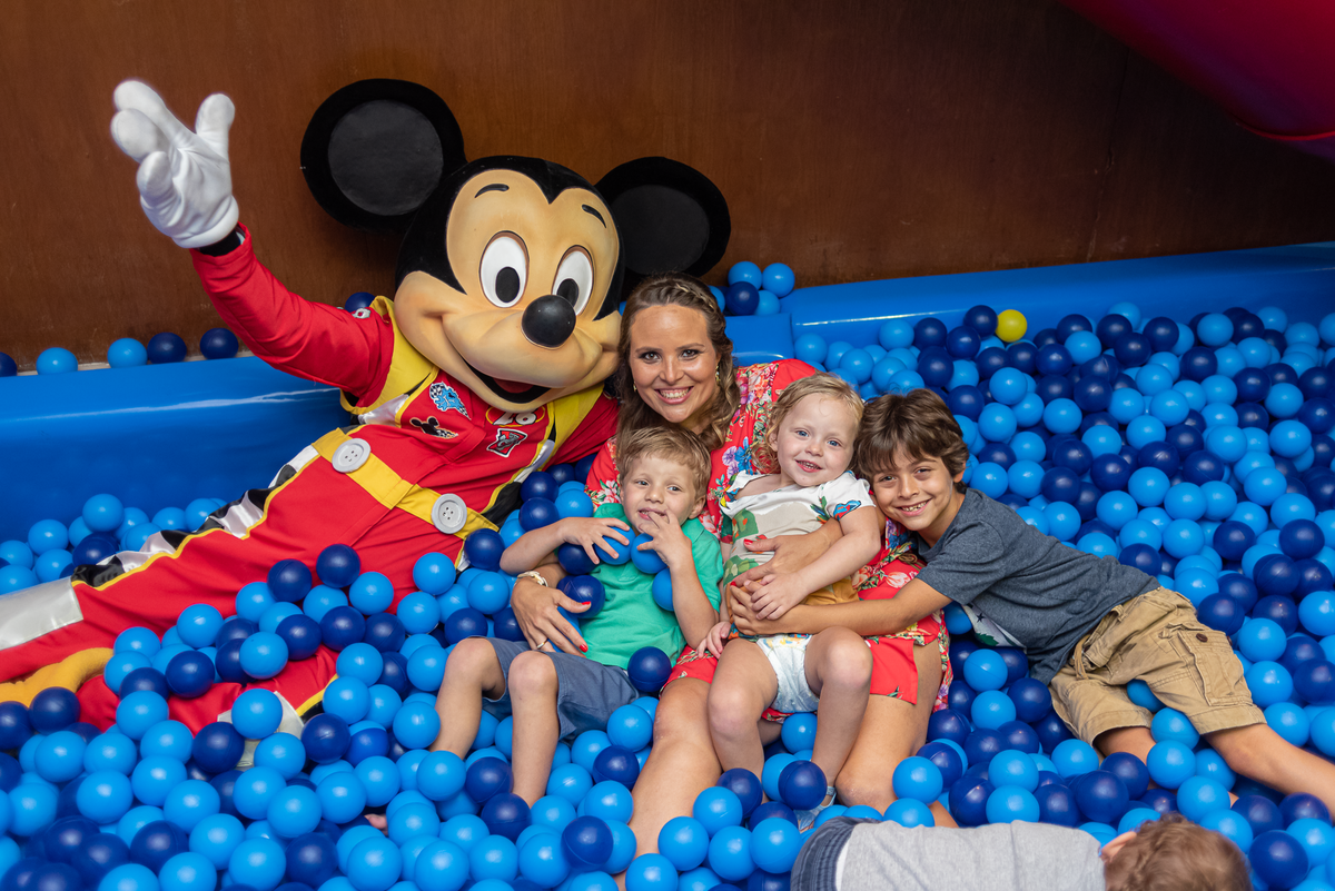 festa-infantil-rj-espoleta-buffet-infantil-botafogo-barao-de-lucena-tema-decoracao-mickey-corrida-5-anos-menino