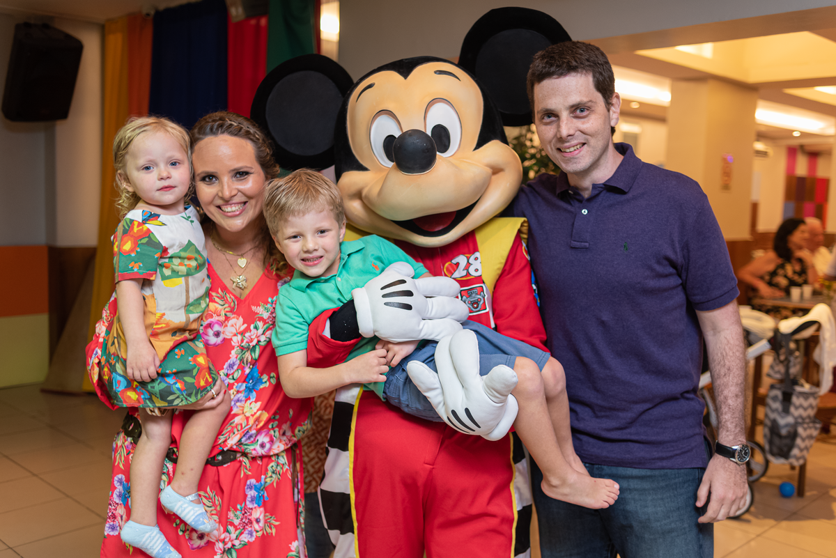 festa-infantil-rj-espoleta-buffet-infantil-botafogo-barao-de-lucena-tema-decoracao-mickey-corrida-5-anos-menino