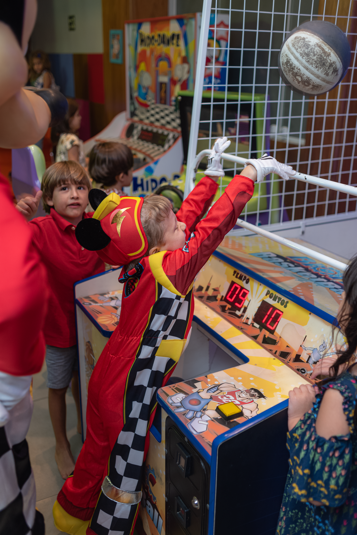 festa-infantil-rj-espoleta-buffet-infantil-botafogo-barao-de-lucena-tema-decoracao-mickey-corrida-5-anos-menino