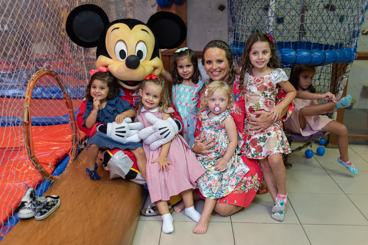 festa-infantil-rj-espoleta-buffet-infantil-botafogo-barao-de-lucena-tema-decoracao-mickey-corrida-5-anos-menino