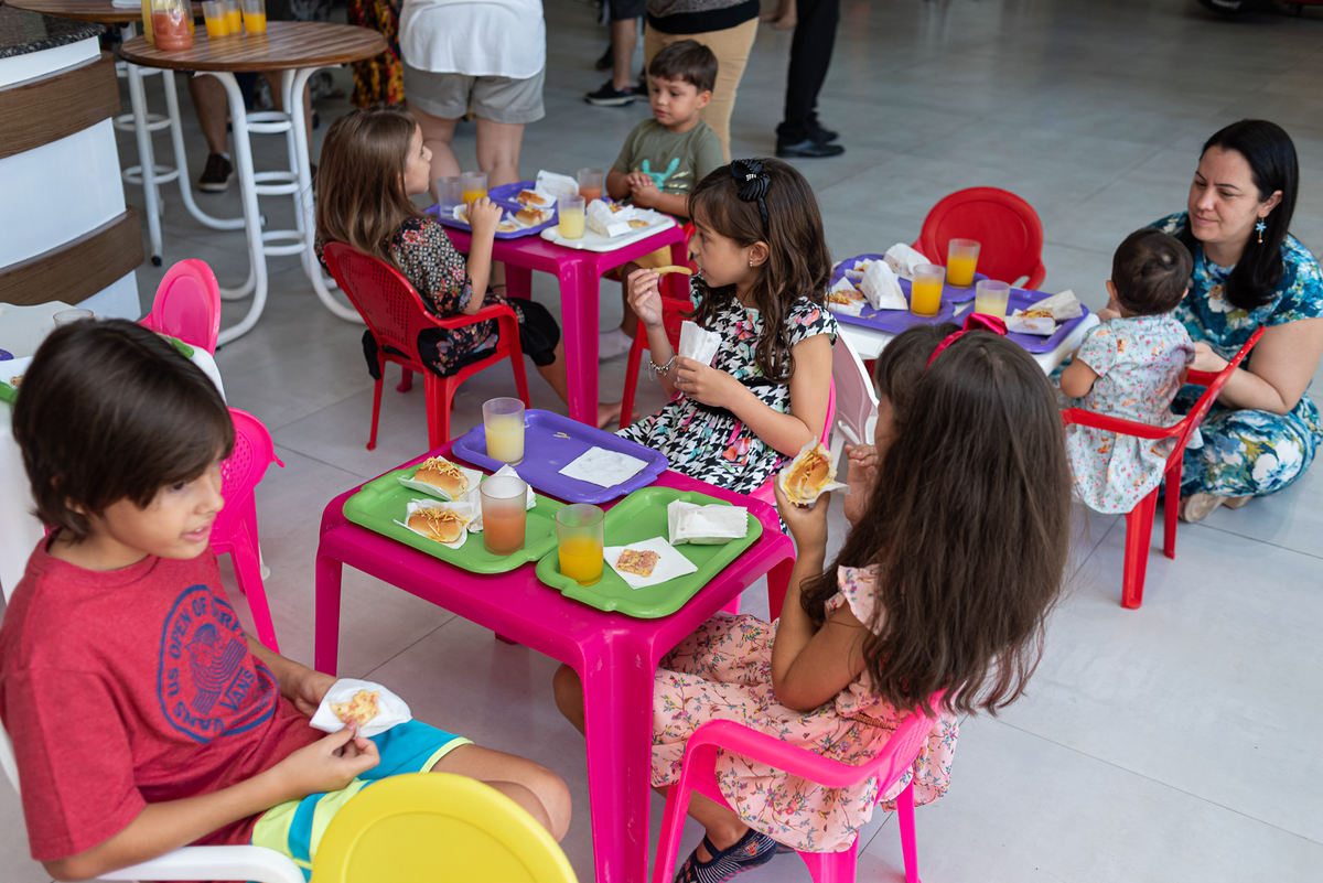 fotografia-festa-infantil-rj-1-ano-menina-circo-rosa-estacao-faz-de-conta-penha