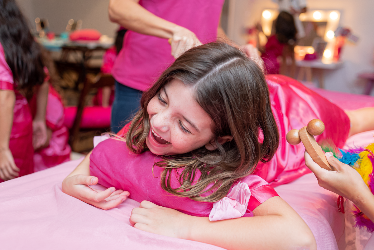 fotografia-festa-infantil-rj-8-anos-decoracao-tema-spa-festa-do-pijama-em-casa-sao-conrado-24