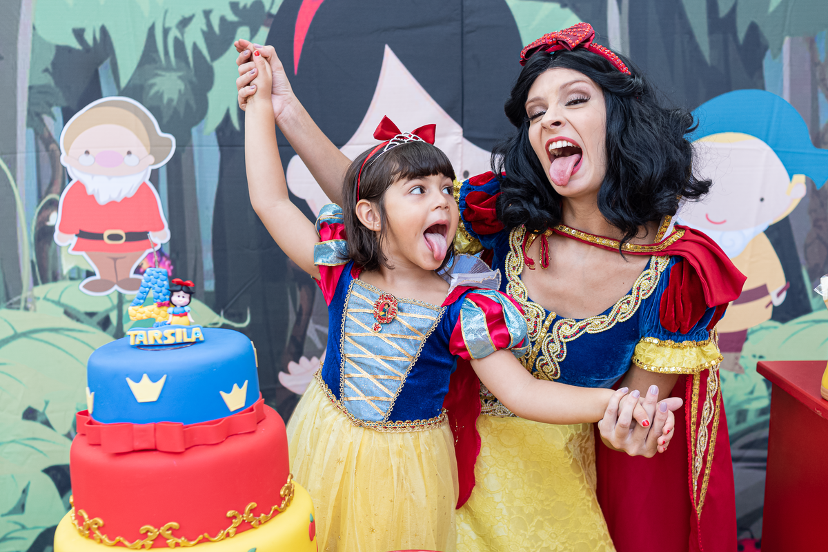 fotografia-de-festa-infantil-rj-4-anos-decoracao-tema-branca-de-neve-ilha-do-governador